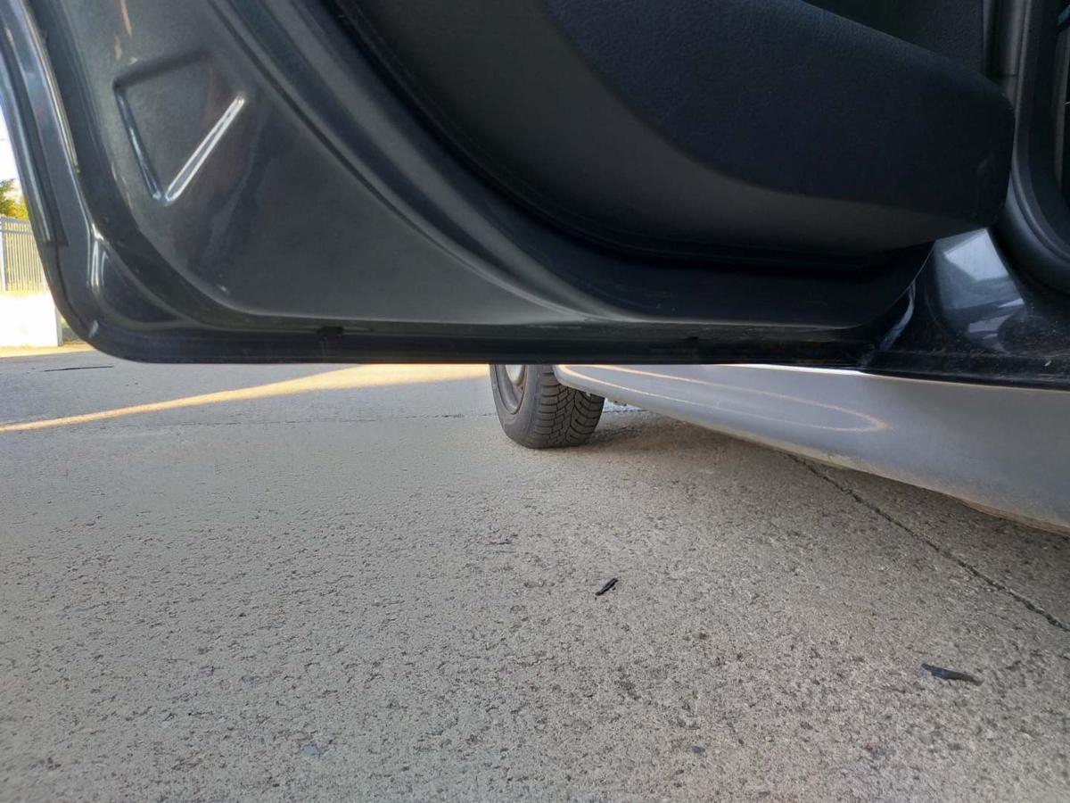 Peugeot 207SW original Tür hinten links KTP Grau Shark Kombi Rohbau Bj.2008